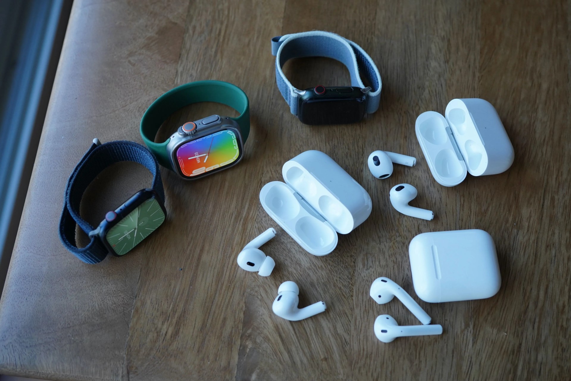 airpods and apple watches