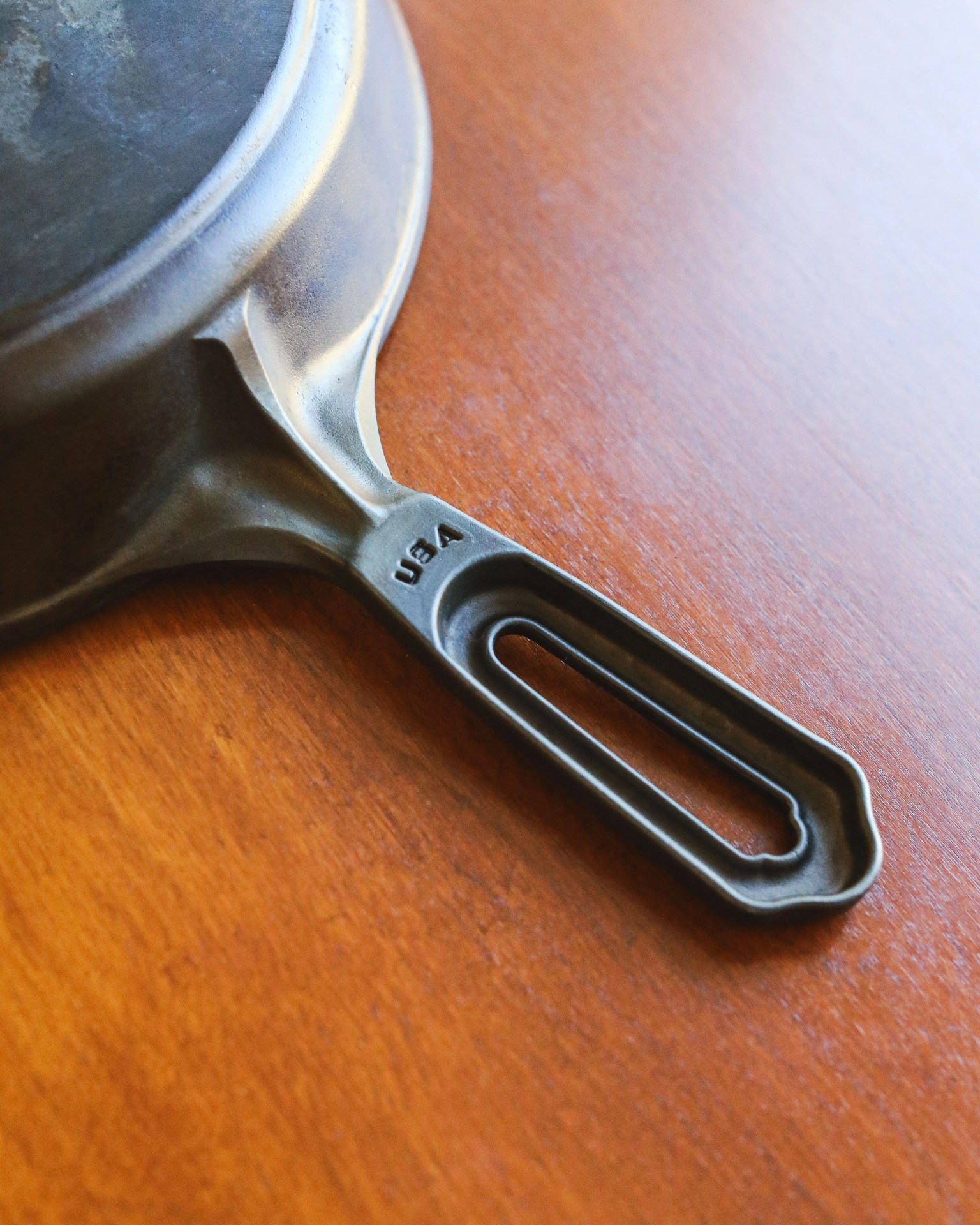 cast iron pan handle