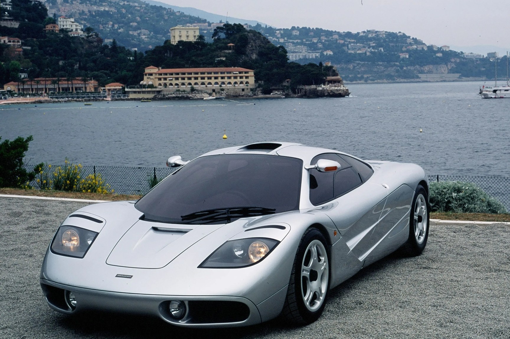 mclaren f1 car