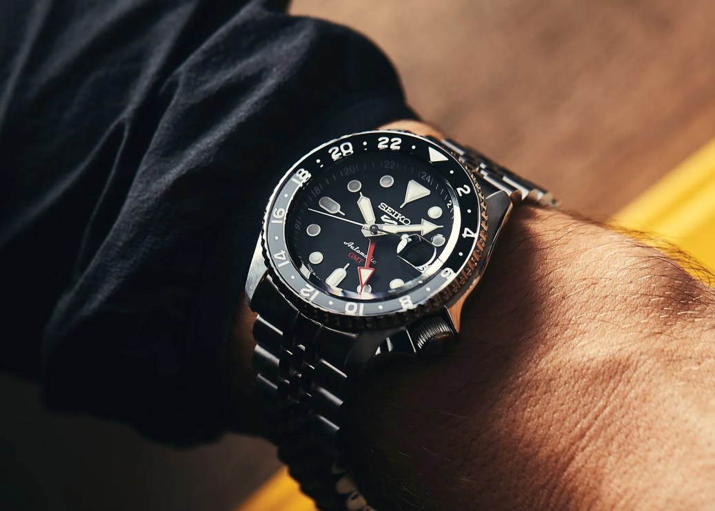 seiko 5 sports skx sports style gmt